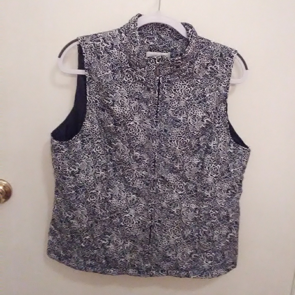 Christopher &  Banks quilted vest sz. L